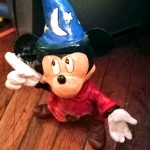 Vintage scorcers Apprentice Mickey Mouse garden statue